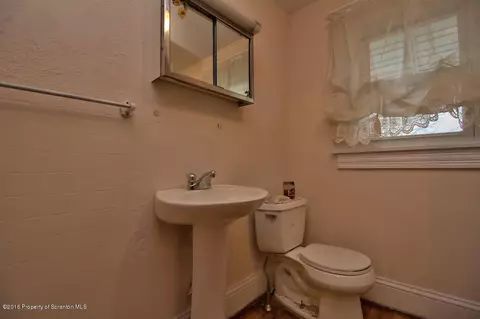 615 E Pine St, Olyphant, PA 18447 photo 11