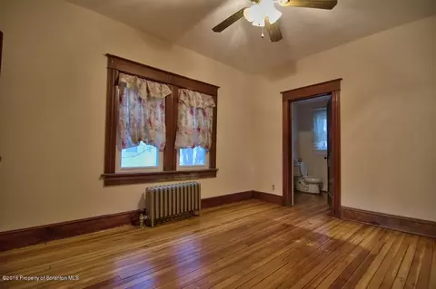 615 E Pine St, Olyphant, PA 18447 photo 10
