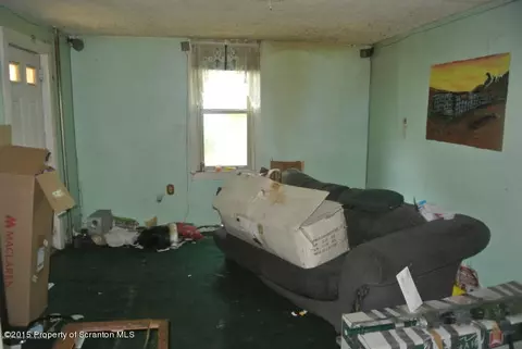 720 Eynon St, Scranton, PA 18504 photo 3