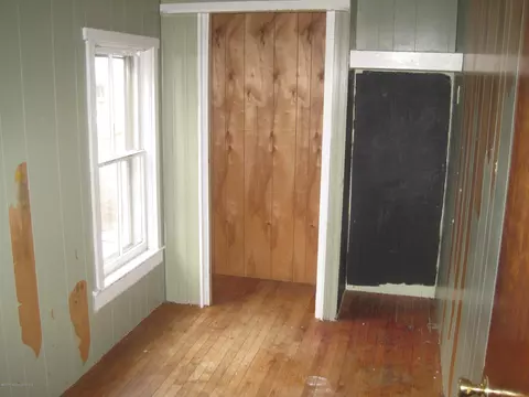 319 Pine St, Hallstead, PA 18822 photo 5