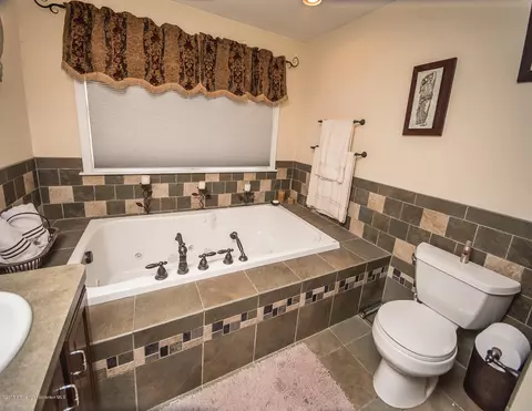 100 Margaret Dr, Olyphant, PA 18447 photo 30