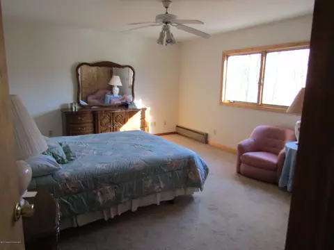 1 La Mesa Dr, Hazleton, PA 18202 photo 40