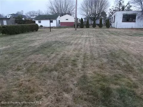 256 E Morton St, Old Forge, PA 18518 photo 3