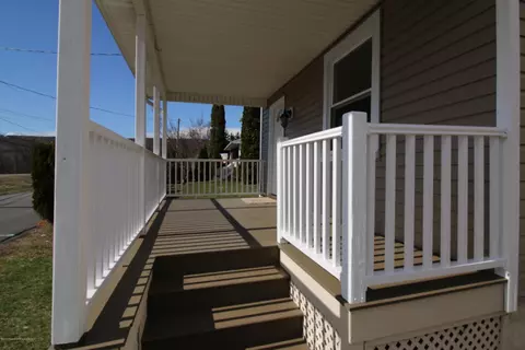 311 Railroad St, Old Forge, PA 18518 photo 10