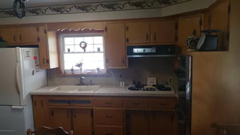 531 W Grace St, Old Forge, PA 18518 photo 24