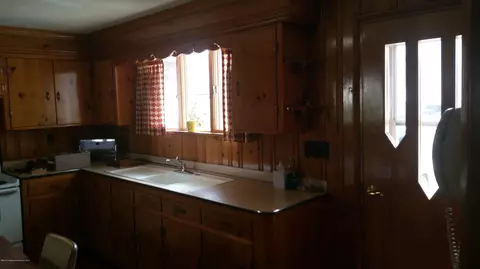 531 W Grace St, Old Forge, PA 18518 photo 10