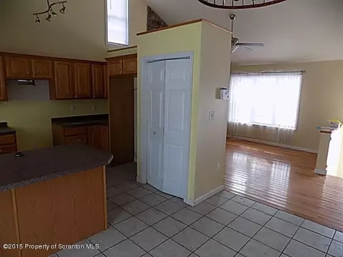 113 Ryan Dr, Moosic, PA 18507 photo 8