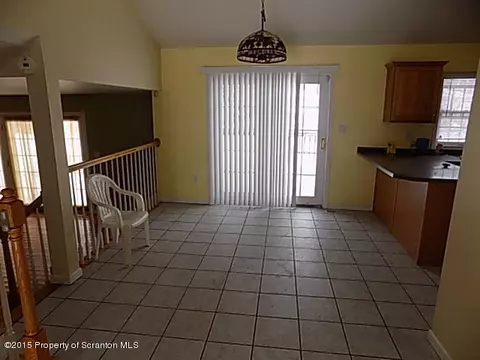 113 Ryan Dr, Moosic, PA 18507 photo 3