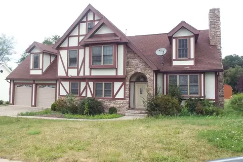 113 Ryan Dr, Moosic, PA 18507 photo 1