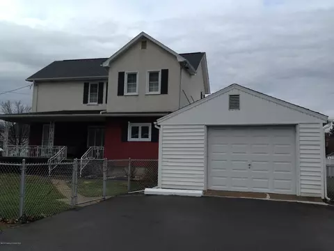 531 Edgar St, Throop, PA 18512 photo 1