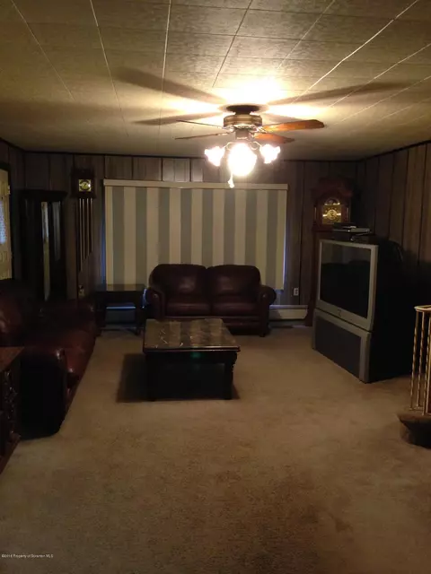 531 Edgar St, Throop, PA 18512 photo 18