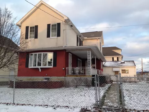 531 Edgar St, Throop, PA 18512 photo 47