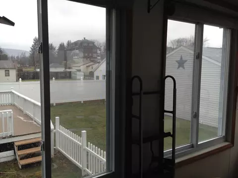 531 Edgar St, Throop, PA 18512 photo 31