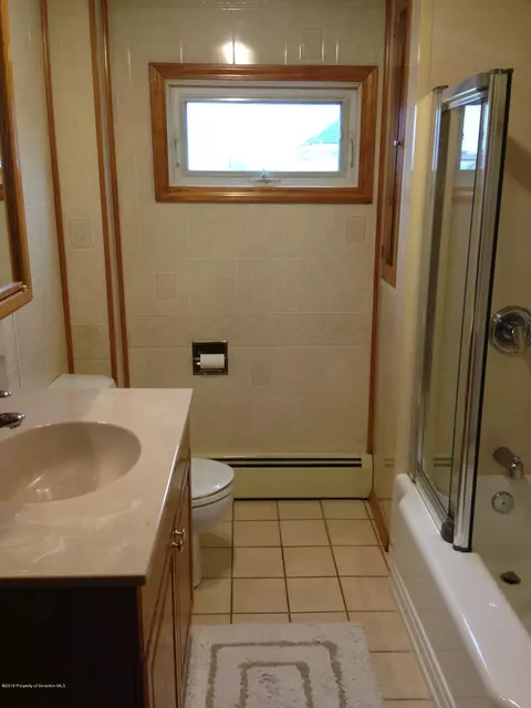 531 Edgar St, Throop, PA 18512 photo 20