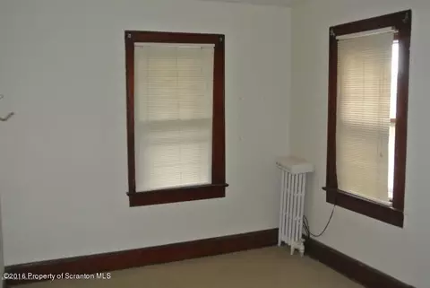 236 S 10th Ave, Scranton, PA 18504 photo 7