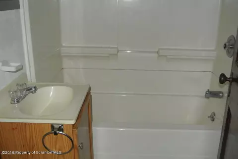 236 S 10th Ave, Scranton, PA 18504 photo 8