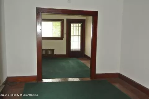 236 S 10th Ave, Scranton, PA 18504 photo 4