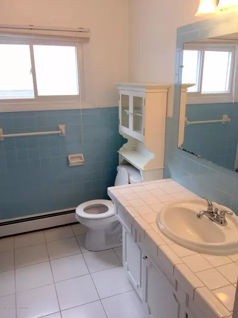 400 E Warren St, Dunmore, PA 18512 photo 19