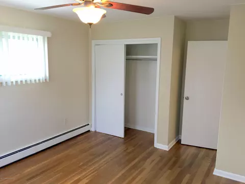 400 E Warren St, Dunmore, PA 18512 photo 13