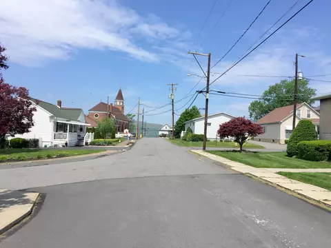 400 E Warren St, Dunmore, PA 18512 photo 26