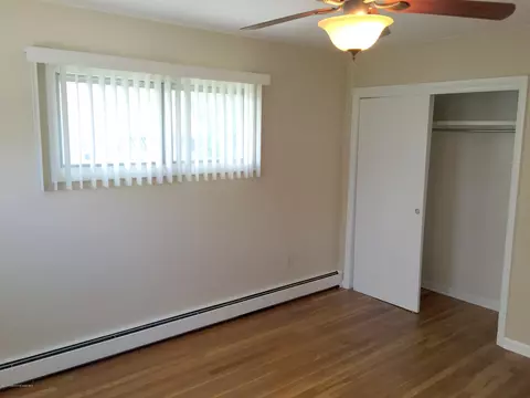 400 E Warren St, Dunmore, PA 18512 photo 14