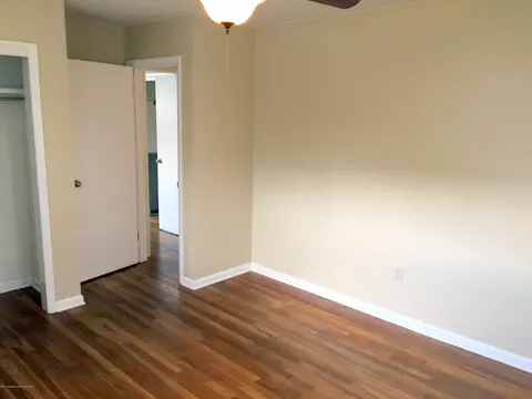 400 E Warren St, Dunmore, PA 18512 photo 12