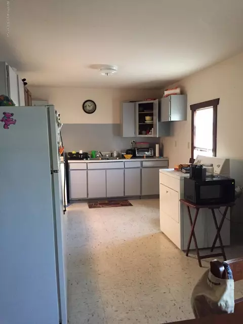 724 E Scott St, Olyphant, PA 18447 photo 22