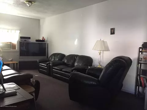 724 E Scott St, Olyphant, PA 18447 photo 6