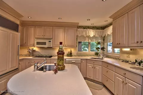 609 Cobb Ave, Scranton, PA 18505 photo 14