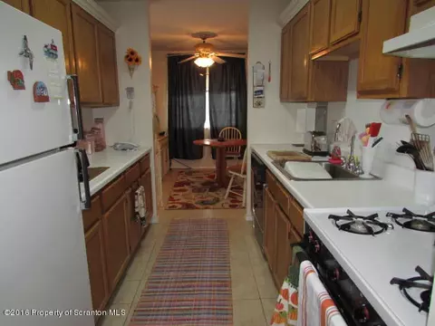 1706 Summit Pointe, Scranton, PA 18508 photo 8