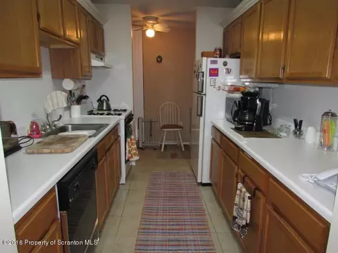 1706 Summit Pointe, Scranton, PA 18508 photo 7