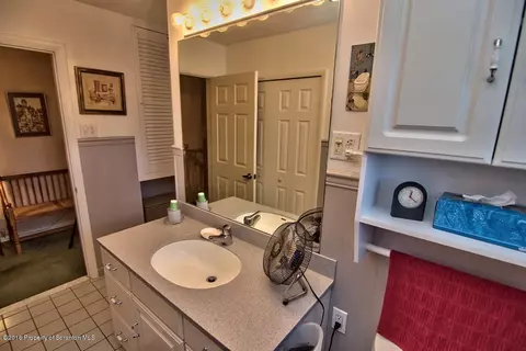 272 E Morton St, Old Forge, PA 18518 photo 45