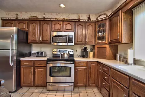 272 E Morton St, Old Forge, PA 18518 photo 33