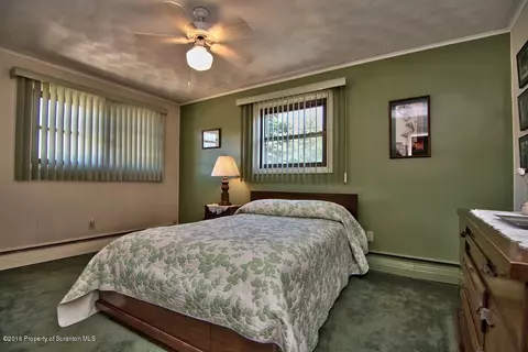 272 E Morton St, Old Forge, PA 18518 photo 9