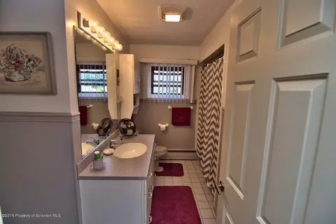 272 E Morton St, Old Forge, PA 18518 photo 8