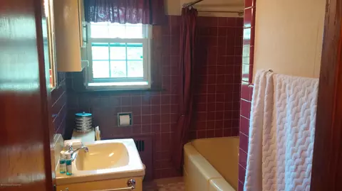 1363 E Mt Rd, Scranton, PA 18505 photo 12