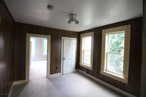 520 Delaware Ave, Olyphant, PA 18447 photo 48
