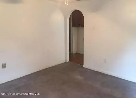 520 Delaware Ave, Olyphant, PA 18447 photo 16