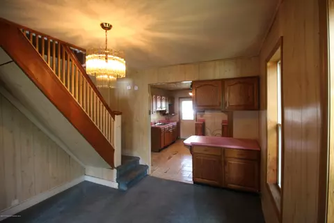 520 Delaware Ave, Olyphant, PA 18447 photo 27