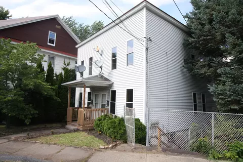 520 Delaware Ave, Olyphant, PA 18447 photo 1