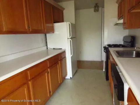 1707 Summit Pointe, Scranton, PA 18508 photo 5