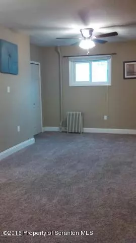 118 Smith St, Dunmore, PA 18512 photo 14