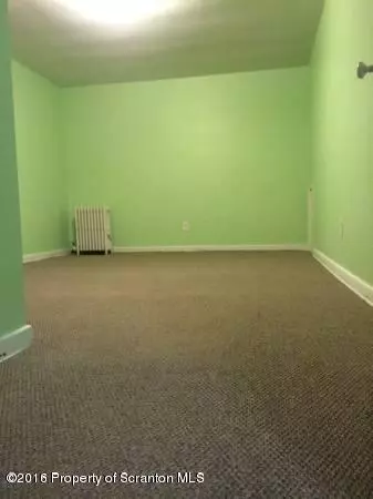118 Smith St, Dunmore, PA 18512 photo 34