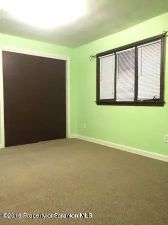 118 Smith St, Dunmore, PA 18512 photo 35