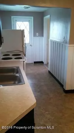118 Smith St, Dunmore, PA 18512 photo 28