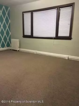 118 Smith St, Dunmore, PA 18512 photo 24
