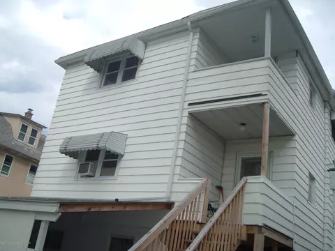 118 Smith St, Dunmore, PA 18512 photo 4