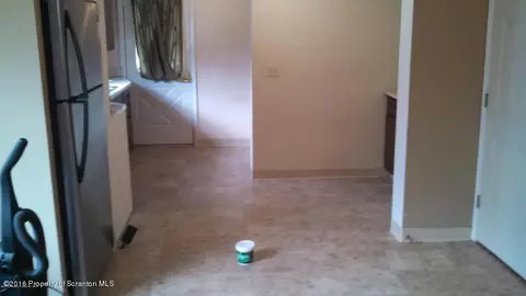 118 Smith St, Dunmore, PA 18512 photo 9