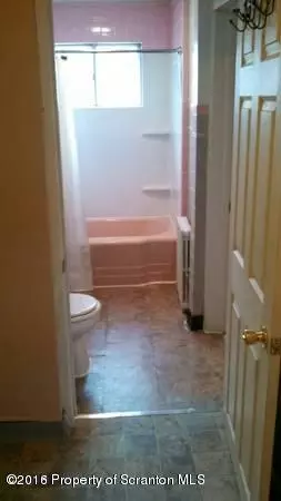 118 Smith St, Dunmore, PA 18512 photo 31