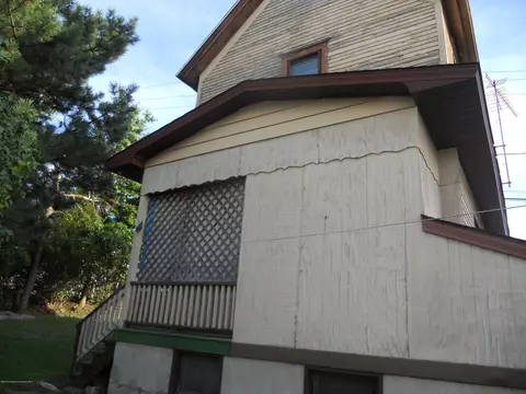 721 E Drinker St, Dunmore, PA 18512 photo 11